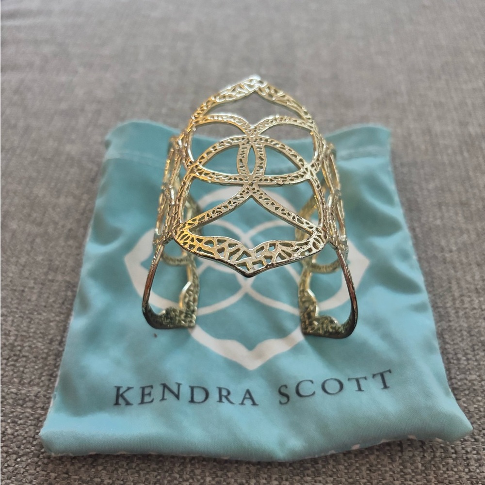 Kendra Scott Gold Statement bracelet